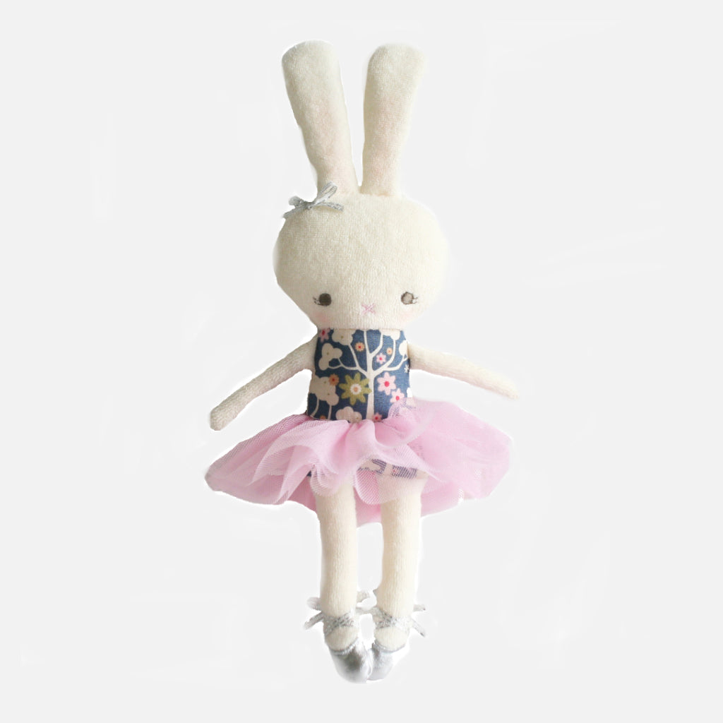 kleine Ballerina Puppe Hase mit Tüllrock von Alimrose