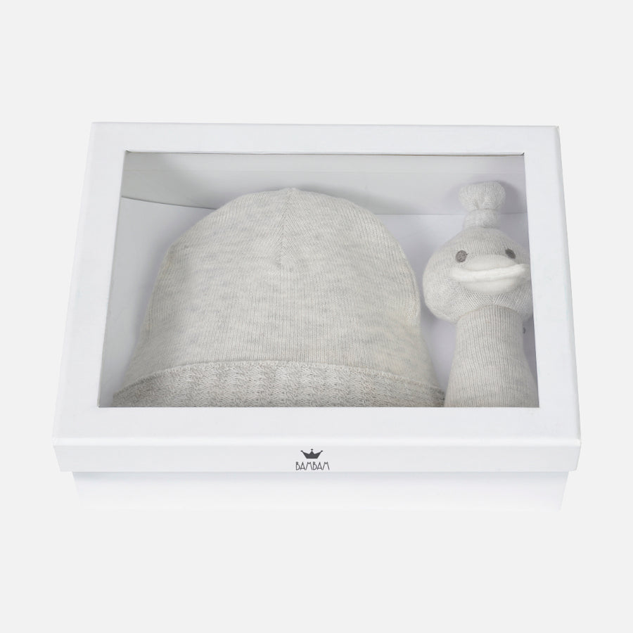 Geschenkbox gestrickte Mütze mit Enten Rassel in Grau