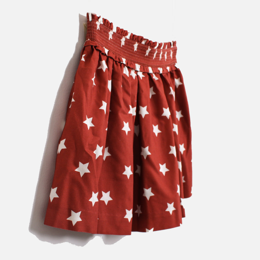 roter Kinderrock mit Sternchen - aus Baumwolle von KNOT Kids - europäische Babymode & Kindermode bei Gukys.com